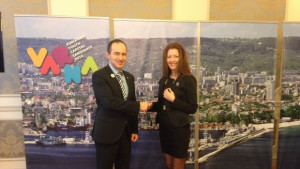 Общинските юристи на лов за неизгодни договори сключени от предишното