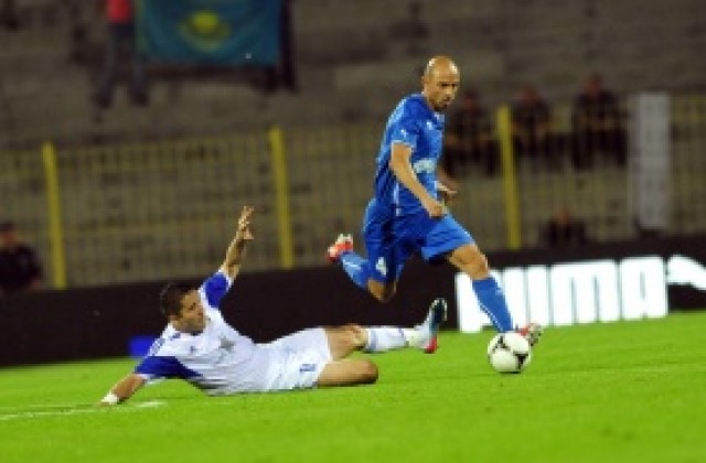 Станислав Ангелов тренира с топка, Левски гласи тактиката за ЦСКА