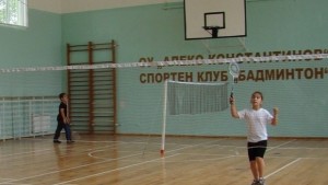 Бадминтон по проект ще играят 50 деца