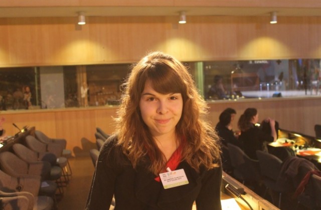 Ученичка от Езикова гимназия представи България на форум на ЮНЕСКО