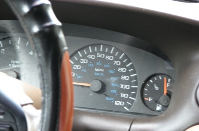 Засякоха БМВ да лети с над 130 км/ч по Сливница