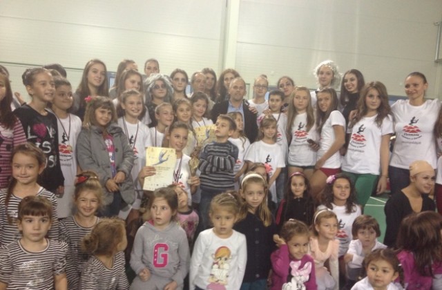 5-годишни танцьори със златни медали от националния турнир в Пловдив