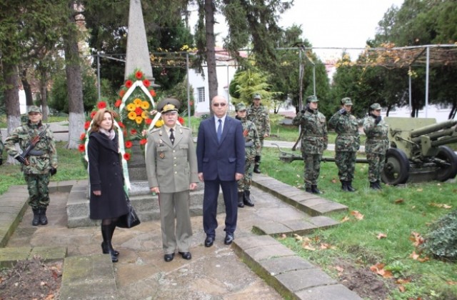 В Стара Загора отбелязаха бойния празник на Сухопътните войски