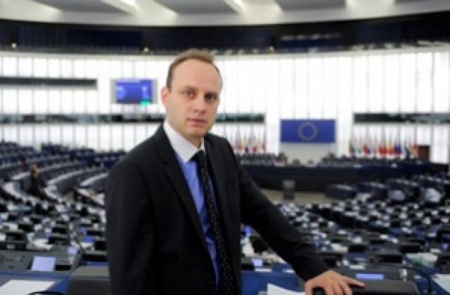 Евродепутатът Преслав Борисов организира кръгла маса със земеделските производители