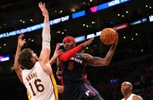 Лейкърс живна с обрат срещу Детройт