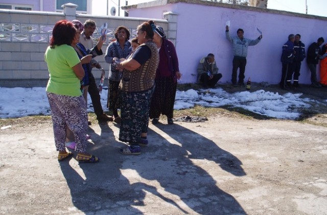 Роми обсадиха кметство Владиславово