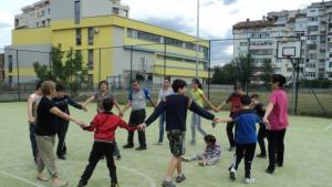 Включиха 22 деца със специални потребности в занятия по Адаптирано