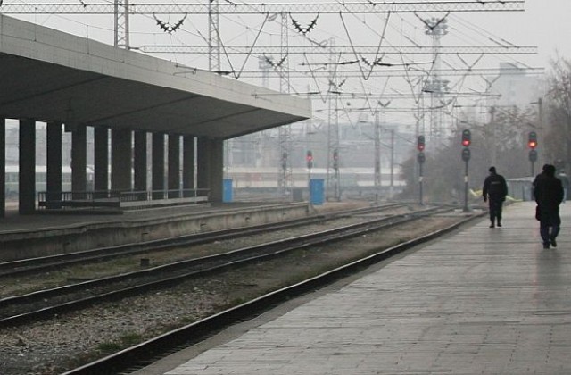 Ремонтират гарата в Пазарджик