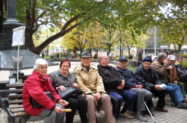 50 лева коледна добавка за пенсии до 251 лева