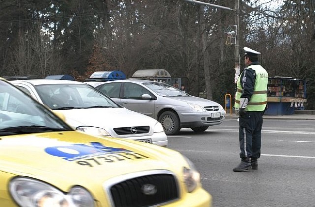 Верижна катастрофа на Околовръстен път затруднява движението
