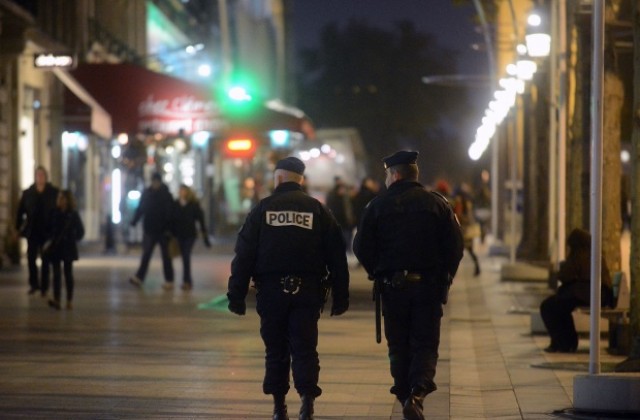 Във Франция арестуваха румънци заради участие в мрежа за грабежи