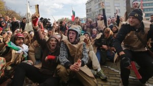 Студенти щурмуваха парламента