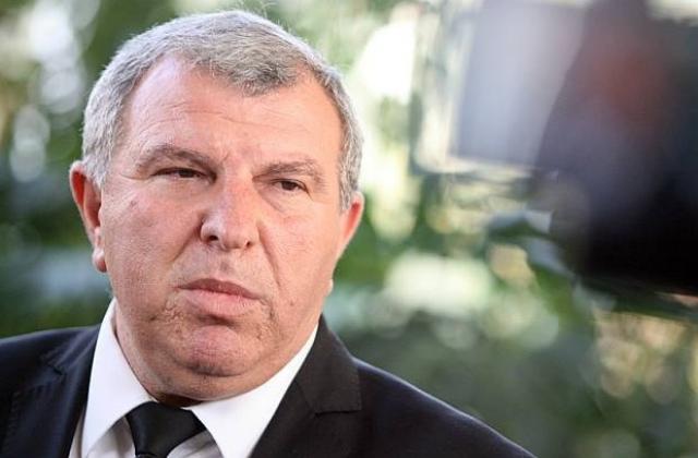 Няма да изпуснем нито лев от евросредствата, успокоява министър Греков