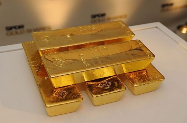 Чистачки намериха злато за над $ 1 млн. в тоалетната на самолет