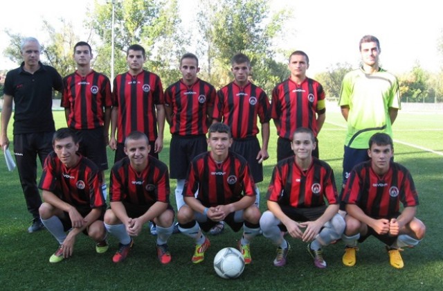 Юношите старша възраст на ФК Локомотив 2012 (Мездра) - есенен лидер в Зона „Враца