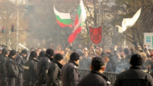 Футболът или протестите кое е поинтересно според децата