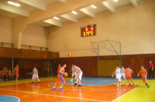 Турнир по баскетбол за деца до 14 години в Кюстендил