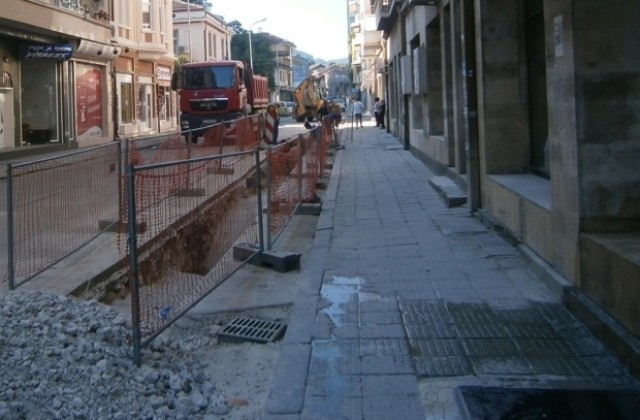 Тротоарната настилка по улица Николаевска е качествена