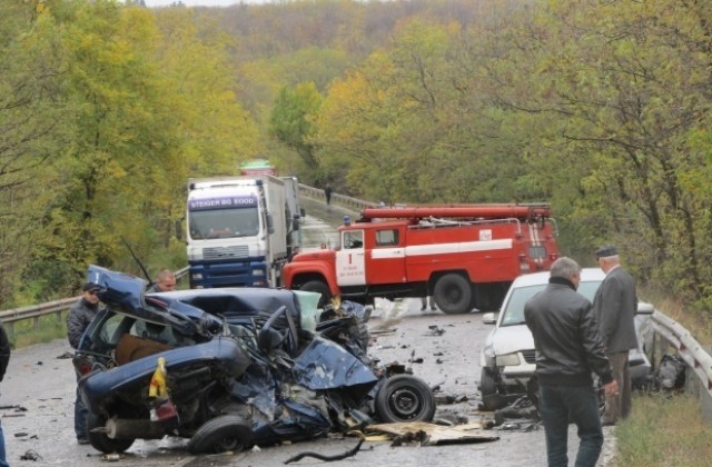 Областни комисии от Русе и Велико Търново обсъждат реконструкцията на пътя между двата града