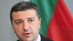 Стойнев Ако не инвестираме сега до 2035а ще останем без