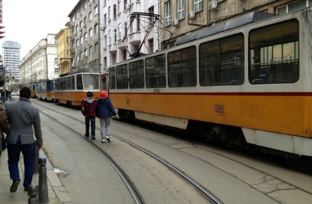 София с 20 бързи трамвая с климатик догодина