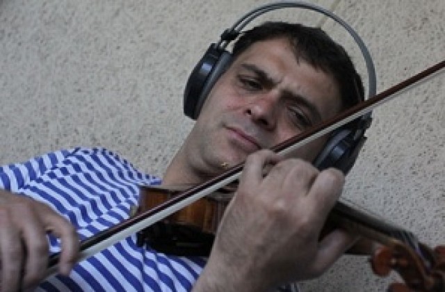 Васко Василев ще свири в Добрич
