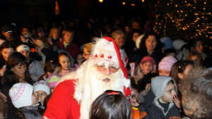 Народни песни и хора за новогодишната нощ във Враца