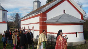 Обновиха 200годишен храм в Студено буче