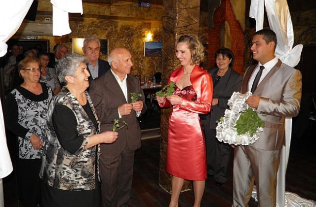 68 двойки честват златни и сребърни сватби в Разлог