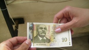 Само работещите във Видинска област взимат по малки заплати от