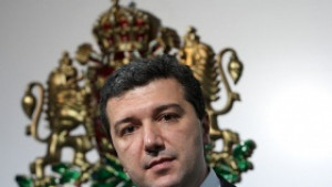 Стойнев Мина времето на късогледите политици