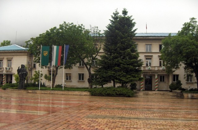 Глобиха шест заведения за допускане на непълнолетни след 22 часа