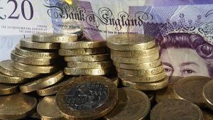 Студентските заеми за българи на Острова спрени временно до януари