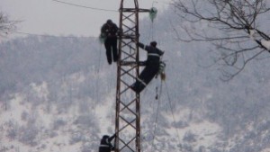 Частично нарушено електрозахранване в Кюстендил след снеговалежаЧЕЗ отстраняват авариите