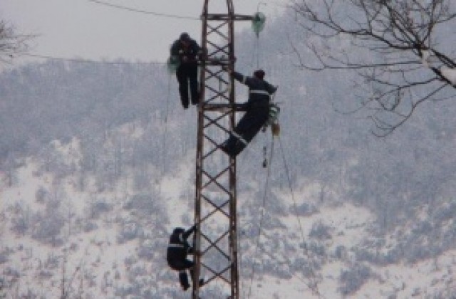 Частично нарушено електрозахранване в Кюстендил след снеговалежа.ЧЕЗ отстраняват авариите