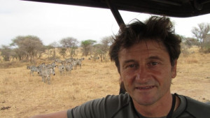 77 фотомига от Килиманджаро подредиха в изложба алпинистите се стягат