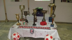 Включиха фланелка на Сашо Ангелов в юбилейна изложба на Локо