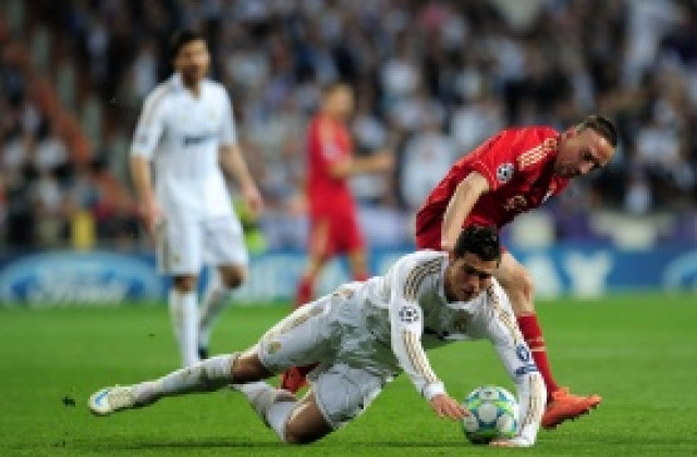 ФИФА отложи фотосесия с Рибери, май Златната топка отива в Роналдо