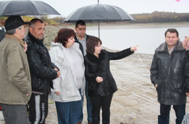 Областният управител провери язовир Гита 1