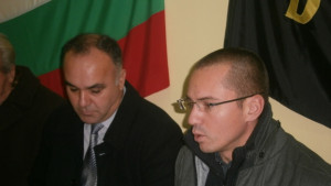 Сръбските власти на ГКПП Рибарци държат 4 ма българи сред