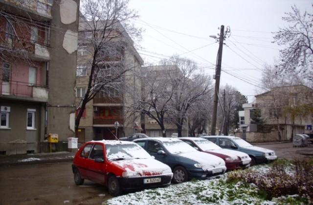 Мокри пътища в Добричко, няма селища без ток и вода