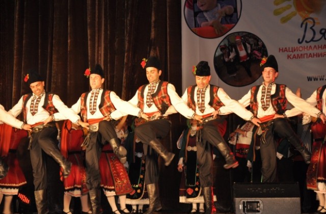 Близо 12 700 лв. събра благотворителен концерт на Сдружение Азбукари във В. Търново