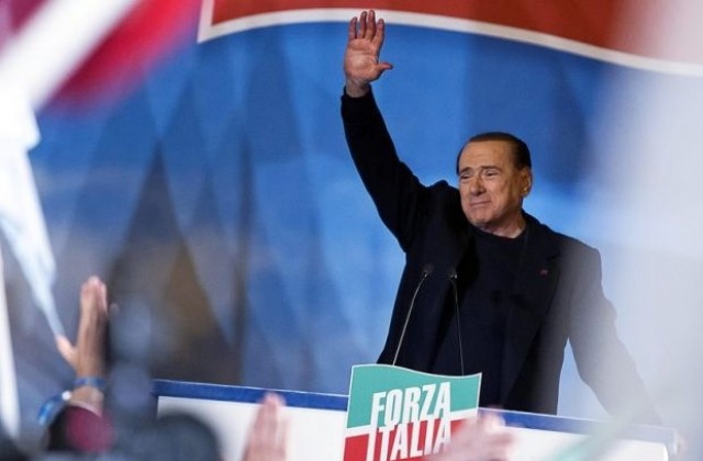 Берлускони отново на съд, този път за подкупване на свидетел