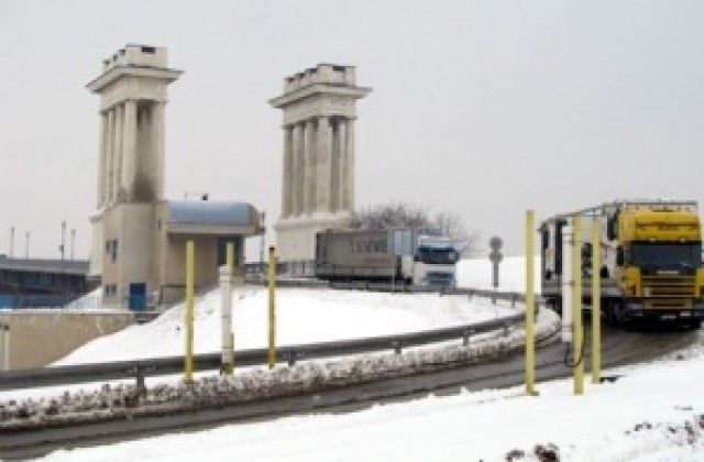 Двойно увеличен трафик през Дунав мост