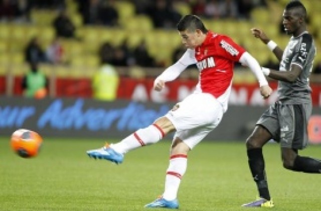 Монако намали преднината на ПСЖ на върха