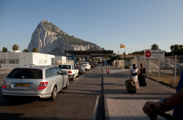 Евросур: „Биг брадър” в Средиземно море