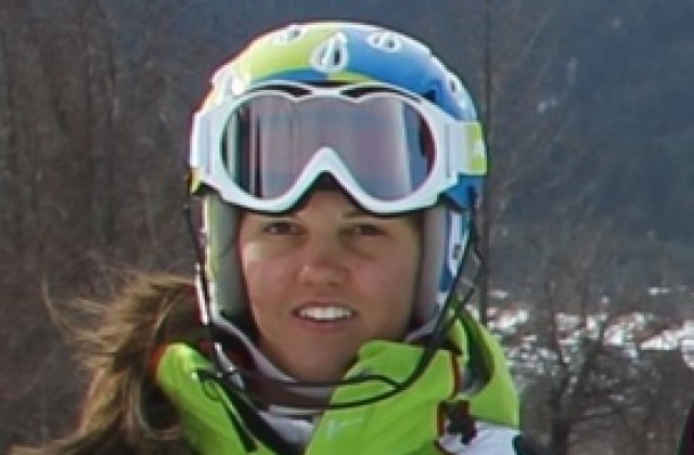 Сани Попова осма в слалома за ФИС в Италия