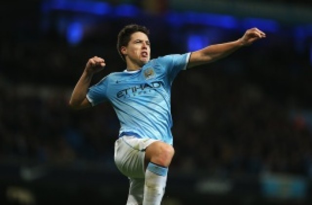 Самир Насри блести при успех на Сити над Суонси