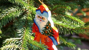 Грейва коледната украса във Варна