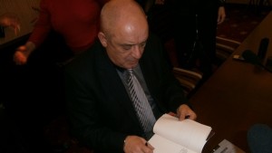 Бивш началник в Шесто управление в ДС представи свои книги